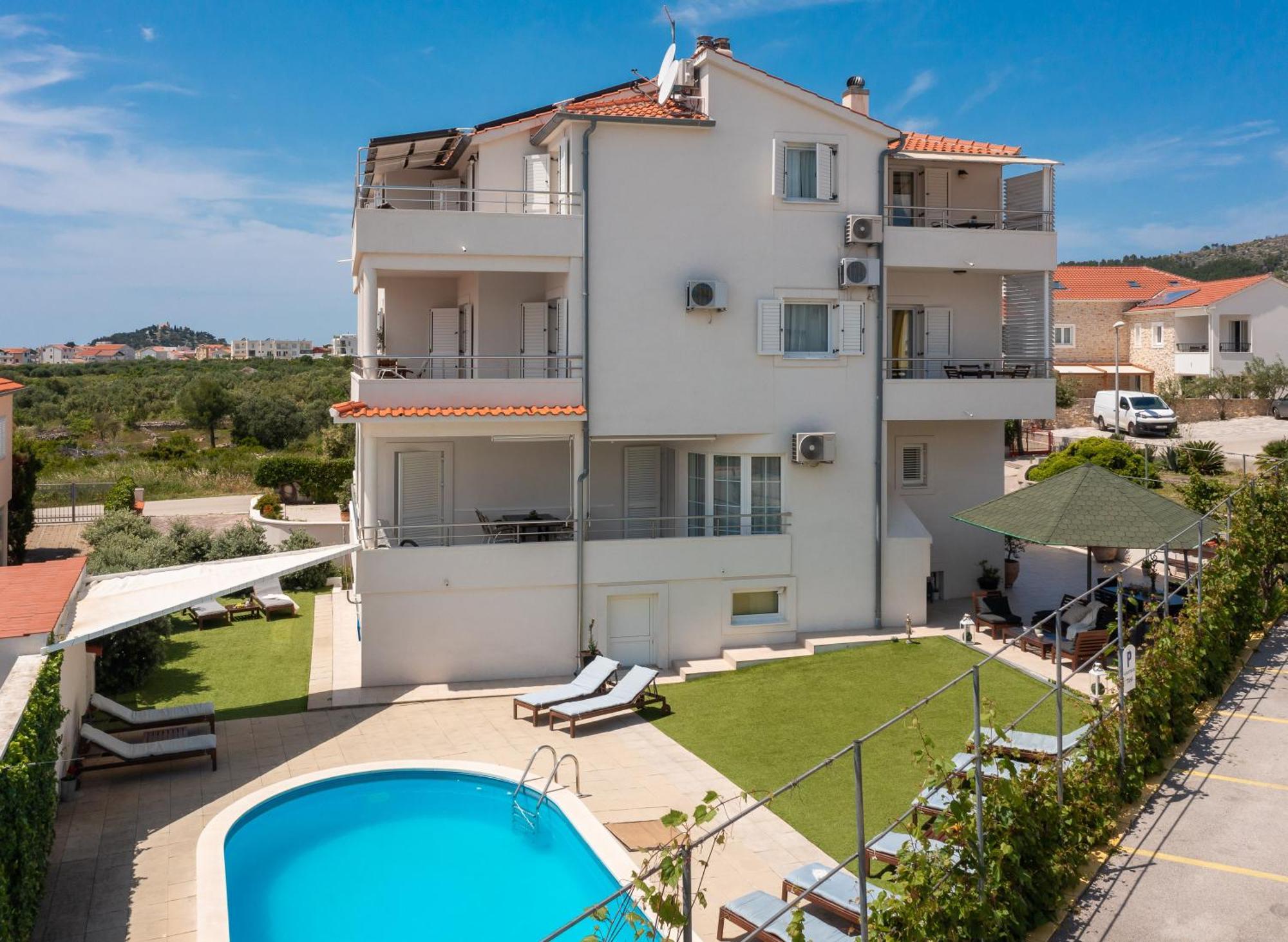 Sea View Apartments Tihi II Vodice Buitenkant foto