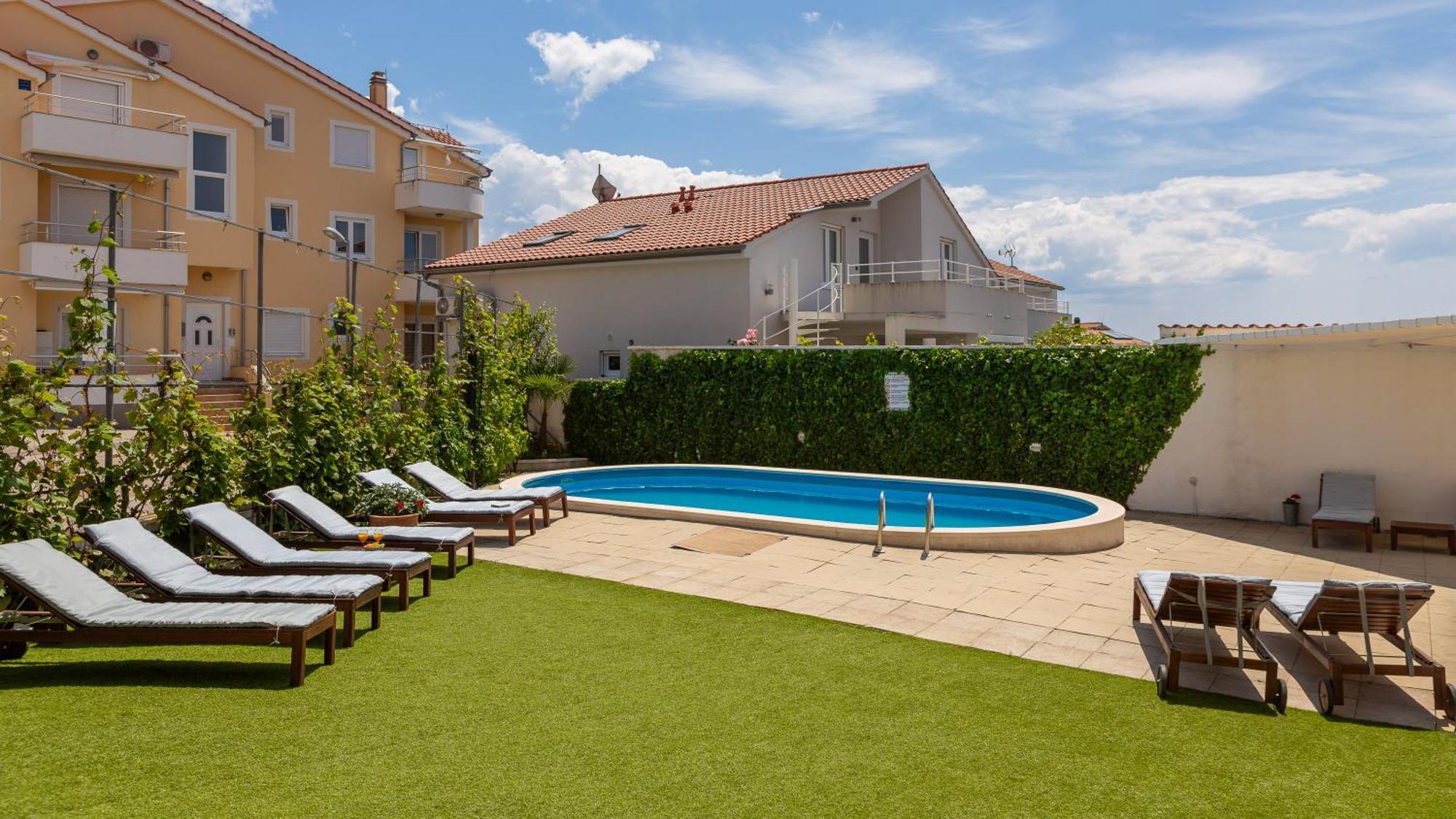 Sea View Apartments Tihi II Vodice Buitenkant foto