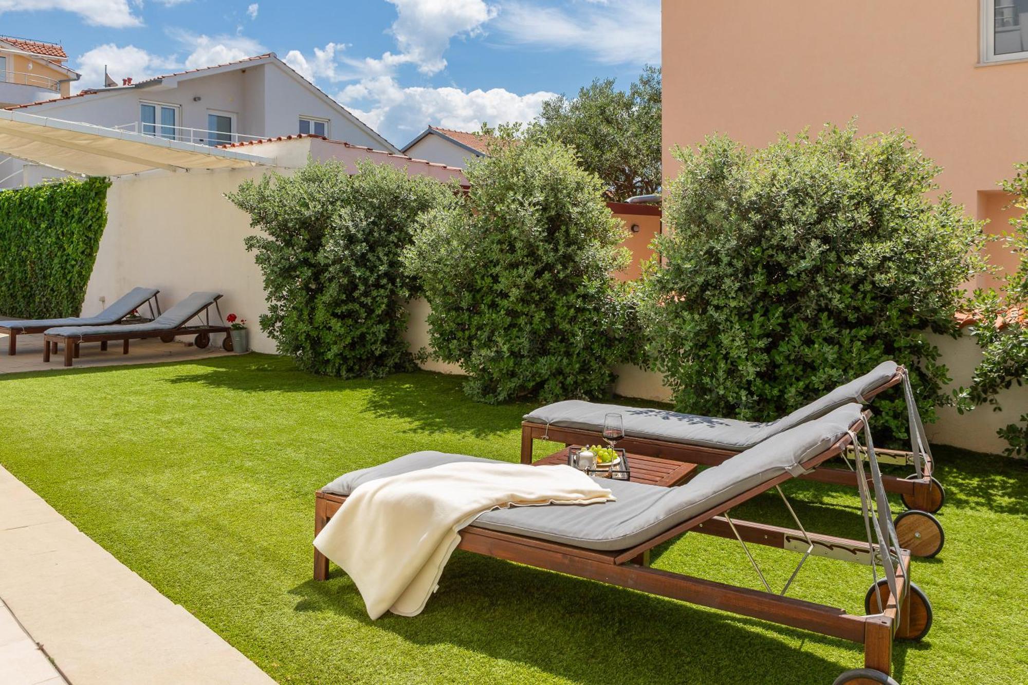 Sea View Apartments Tihi II Vodice Buitenkant foto